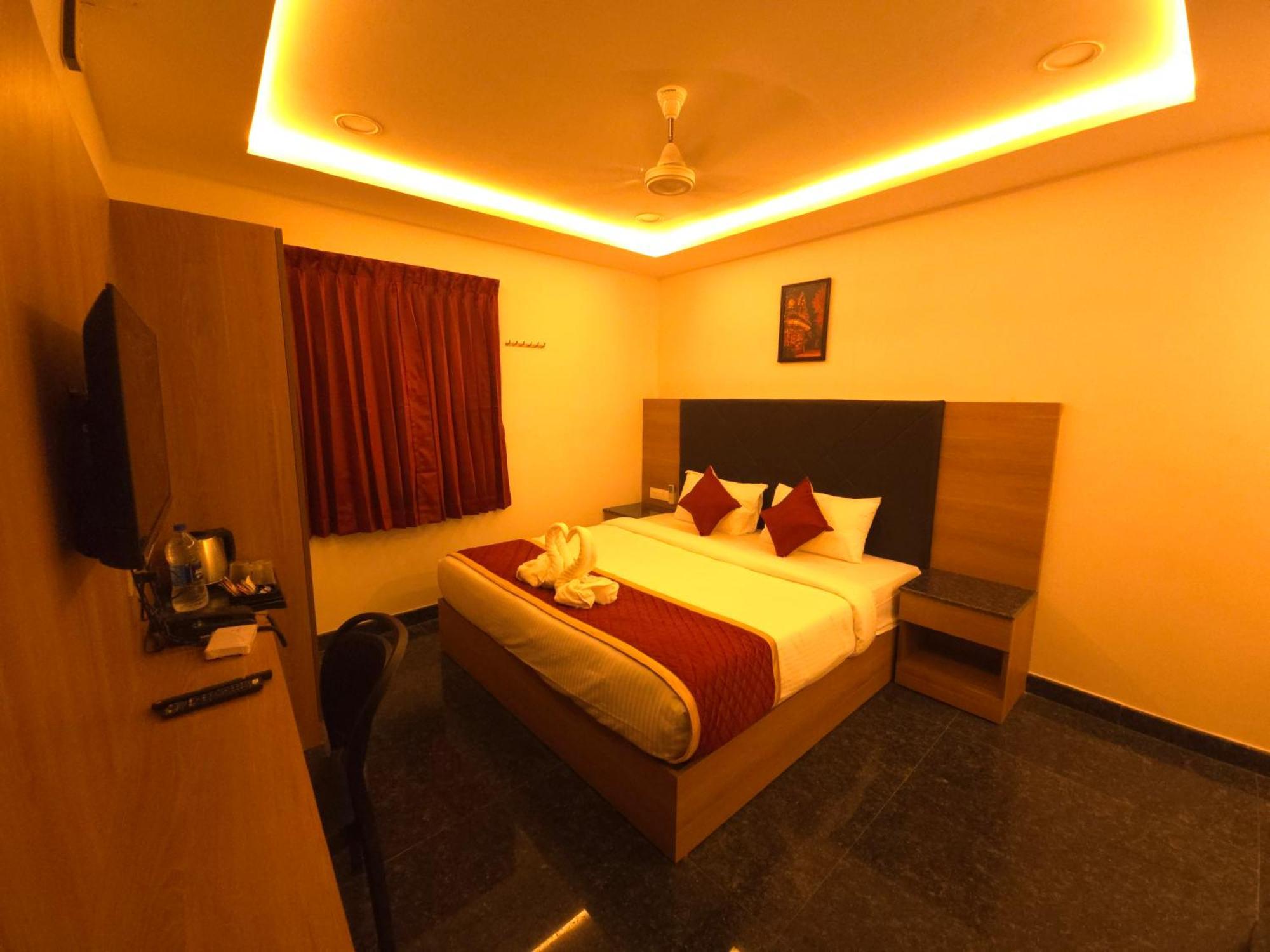 Hotel Shreem Sesha Sai Residency à Tiruvannāmalai Extérieur photo