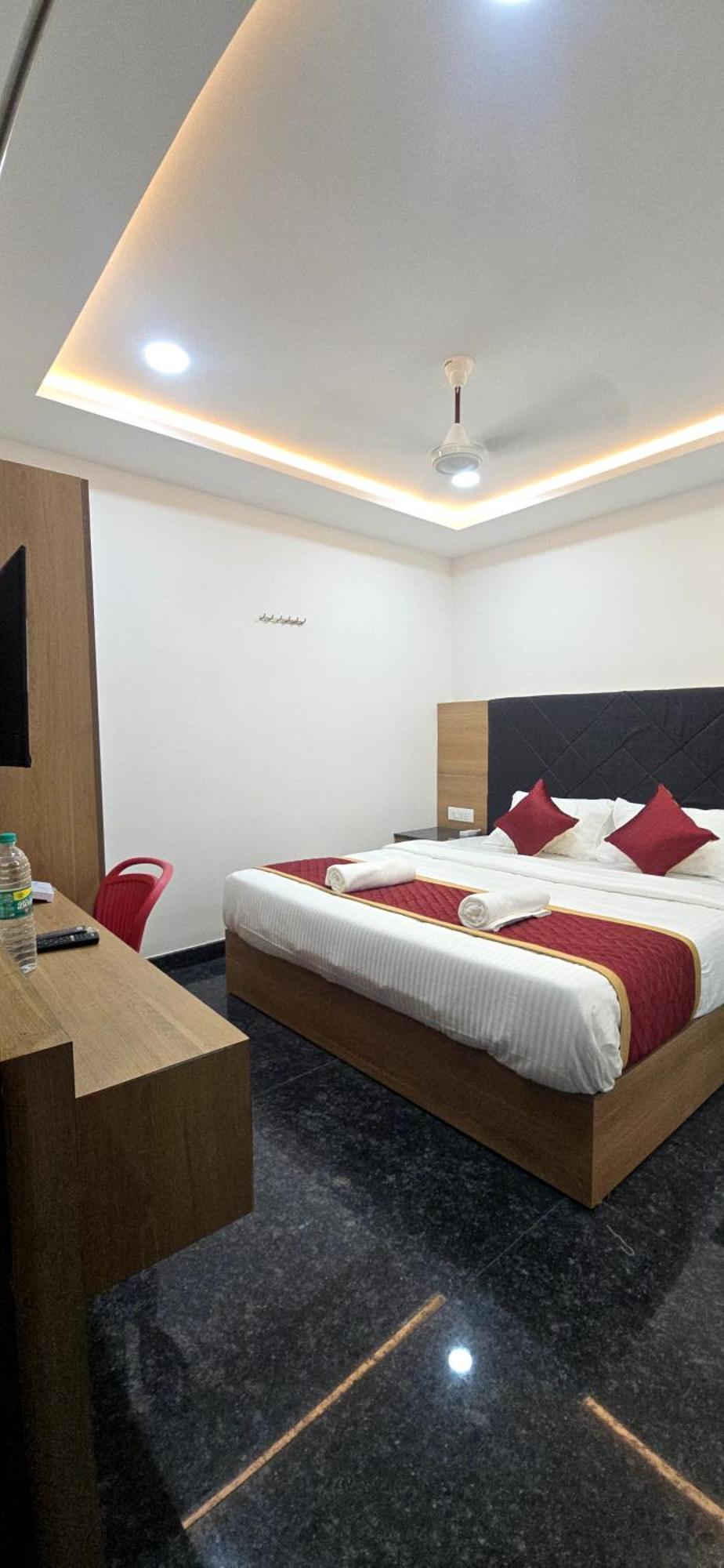 Hotel Shreem Sesha Sai Residency à Tiruvannāmalai Extérieur photo