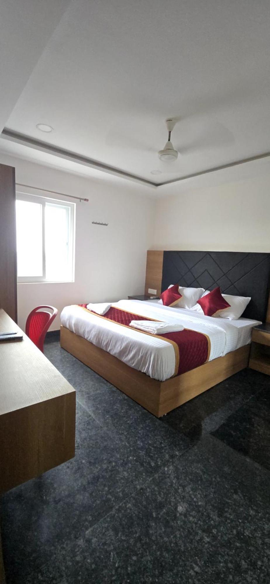 Hotel Shreem Sesha Sai Residency à Tiruvannāmalai Extérieur photo