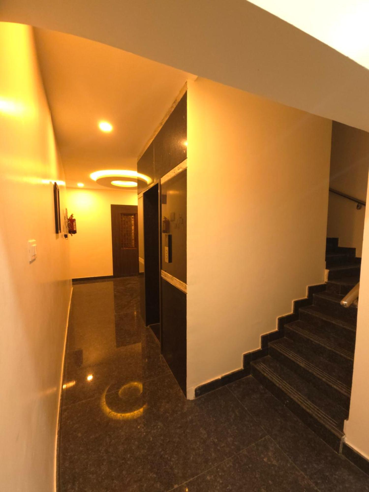 Hotel Shreem Sesha Sai Residency à Tiruvannāmalai Extérieur photo