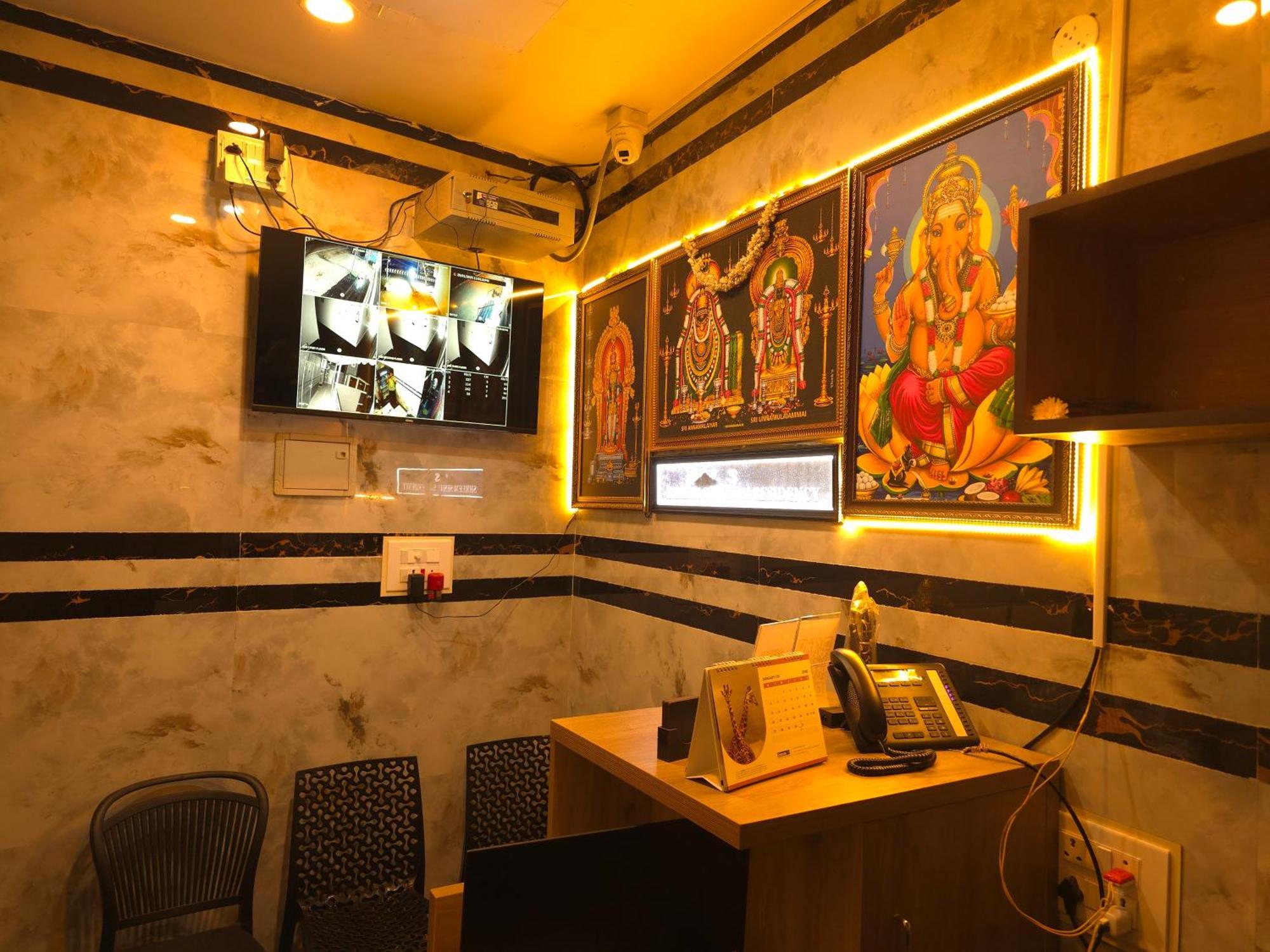 Hotel Shreem Sesha Sai Residency à Tiruvannāmalai Extérieur photo